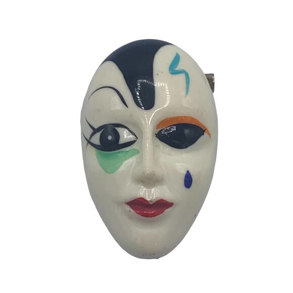 Vintage NANCO Face Mask Pin 1970s Kabuki mask Chelsea Mass - Picture 1 of 12